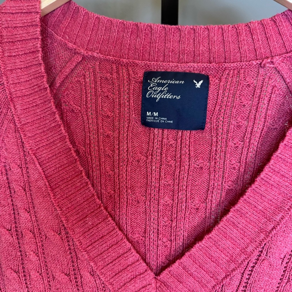 American Eagle Pink Cable Knit V Neck‎ Sweater M Fitted Y2K - Picture 3 of 9